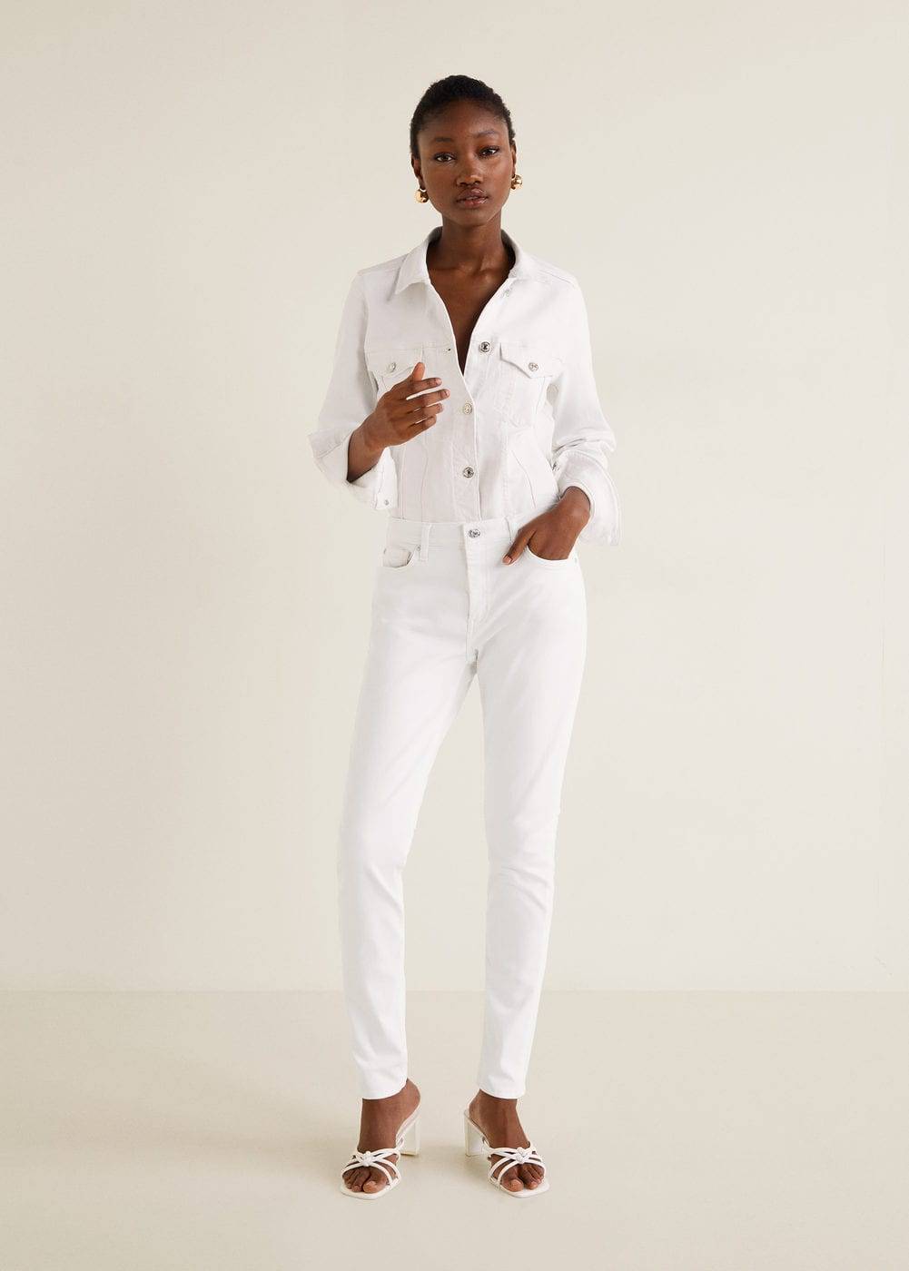 OUTFIT_DEFECTO