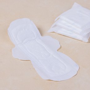 좋은느낌 매직쿠션 슬날대 생리대 32