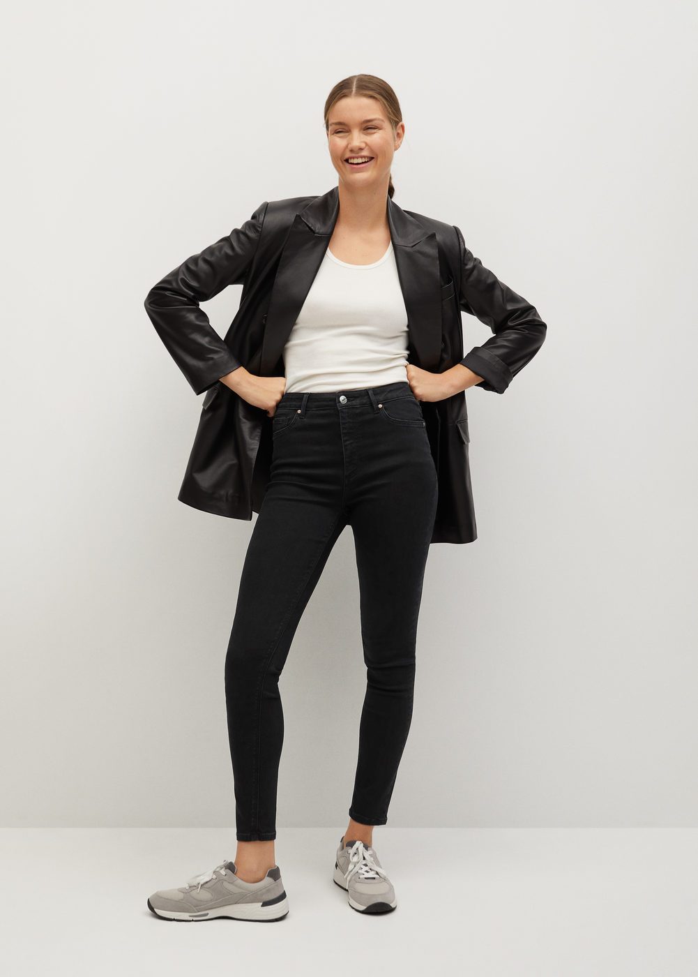 OUTFIT_DEFECTO